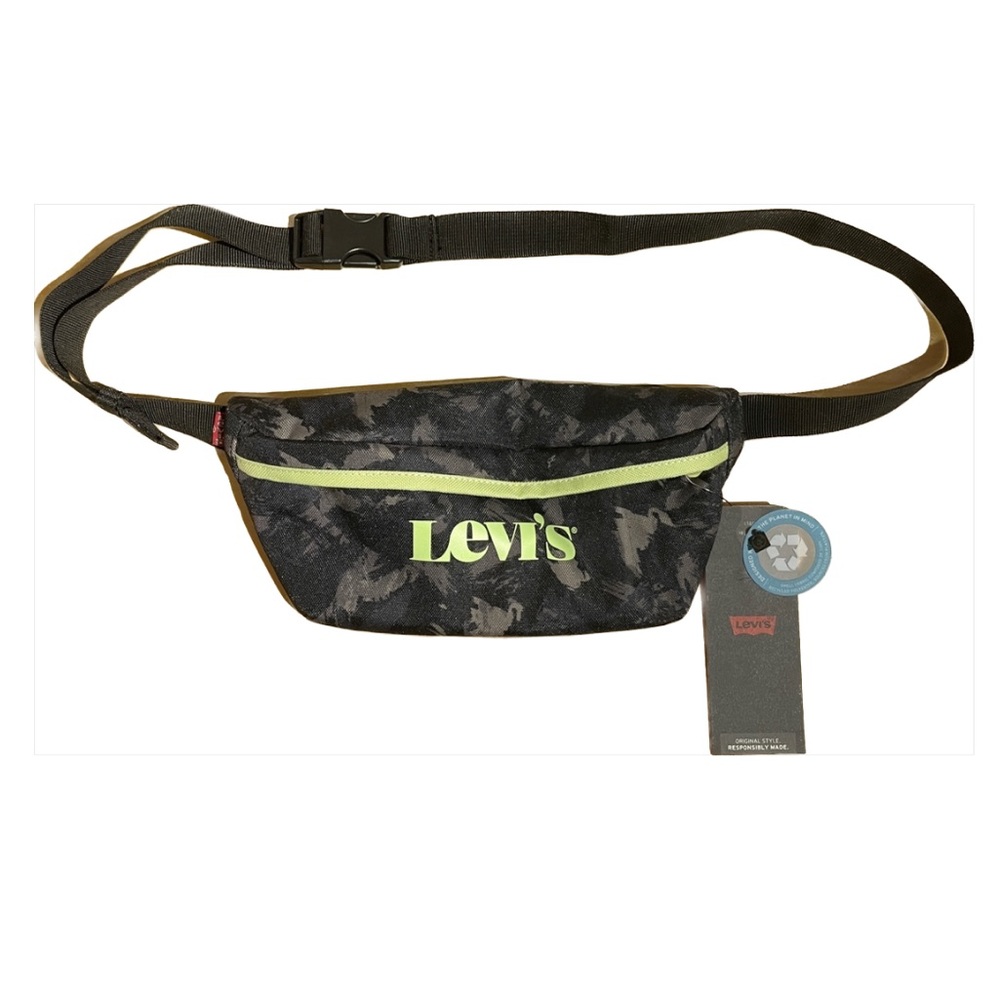 Levi’s Small Banana Sling